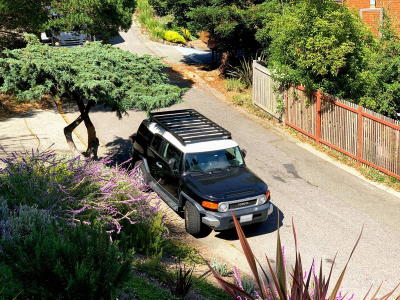 Illustration for article titled For $13,499, Could This 2007 Toyota FJ Cruiser Have You Saying ‘Ooh Baby?’